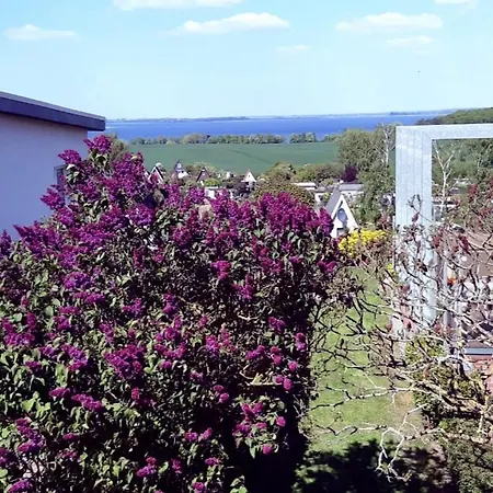In Der Hansestadt Mit Blick Auf Ostsee Wißmar