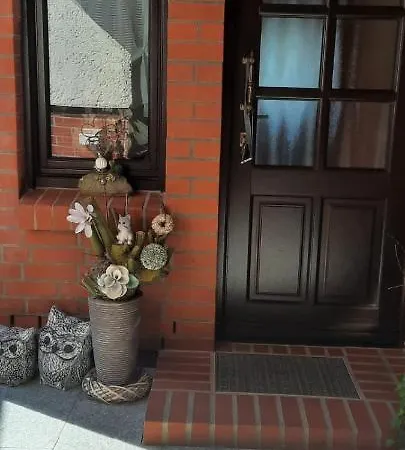 In Der Hansestadt Mit Blick Auf Ostsee * Wißmar