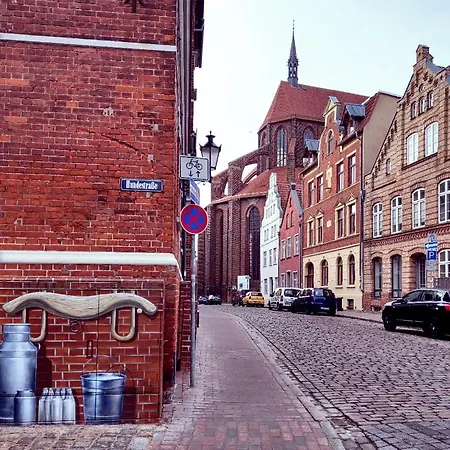 In Der Hansestadt Mit Blick Auf Ostsee Vakantiehuis *