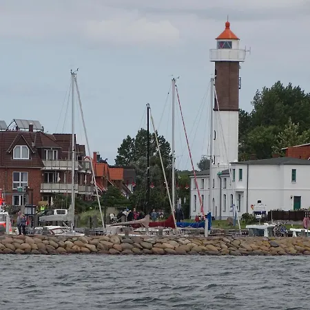 בית נופש In Der Hansestadt Mit Blick Auf Ostsee *