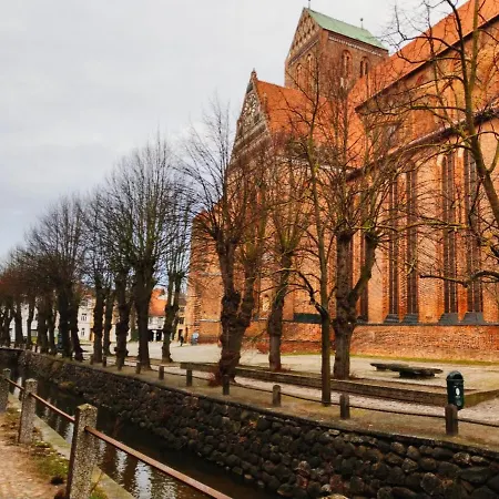בית נופש In Der Hansestadt Mit Blick Auf Ostsee Wißmar
