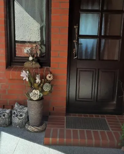 In Der Hansestadt Mit Blick Auf Ostsee * Wißmar