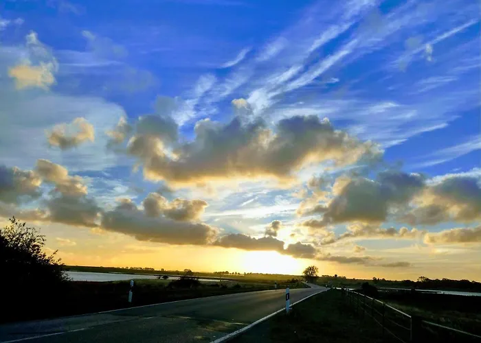 In Der Hansestadt Mit Blick Auf Ostsee * Wißmar