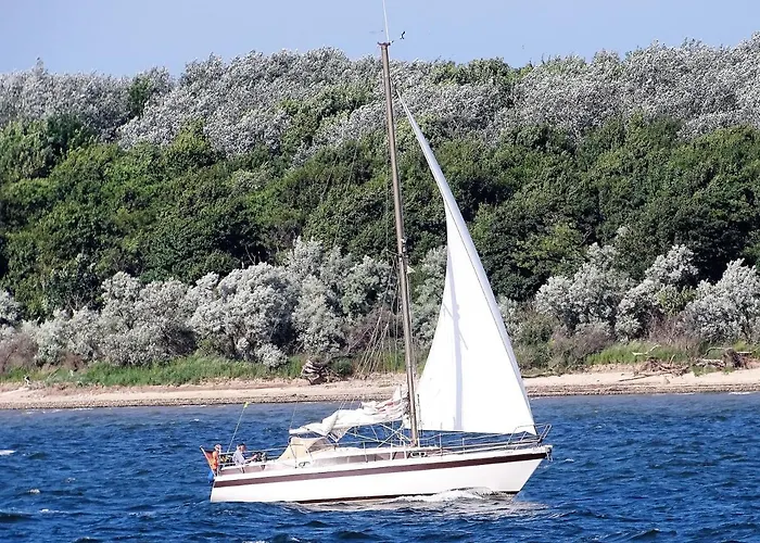 In Der Hansestadt Mit Blick Auf Ostsee * Wißmar